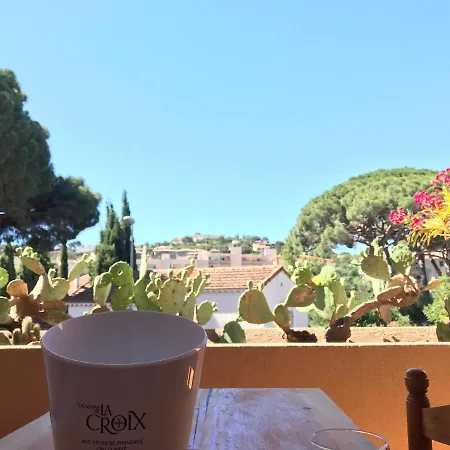 Cosy Deux Pieces Pour 4 Personnes En Centre Classe Daire Cavalaire-sur-Mer